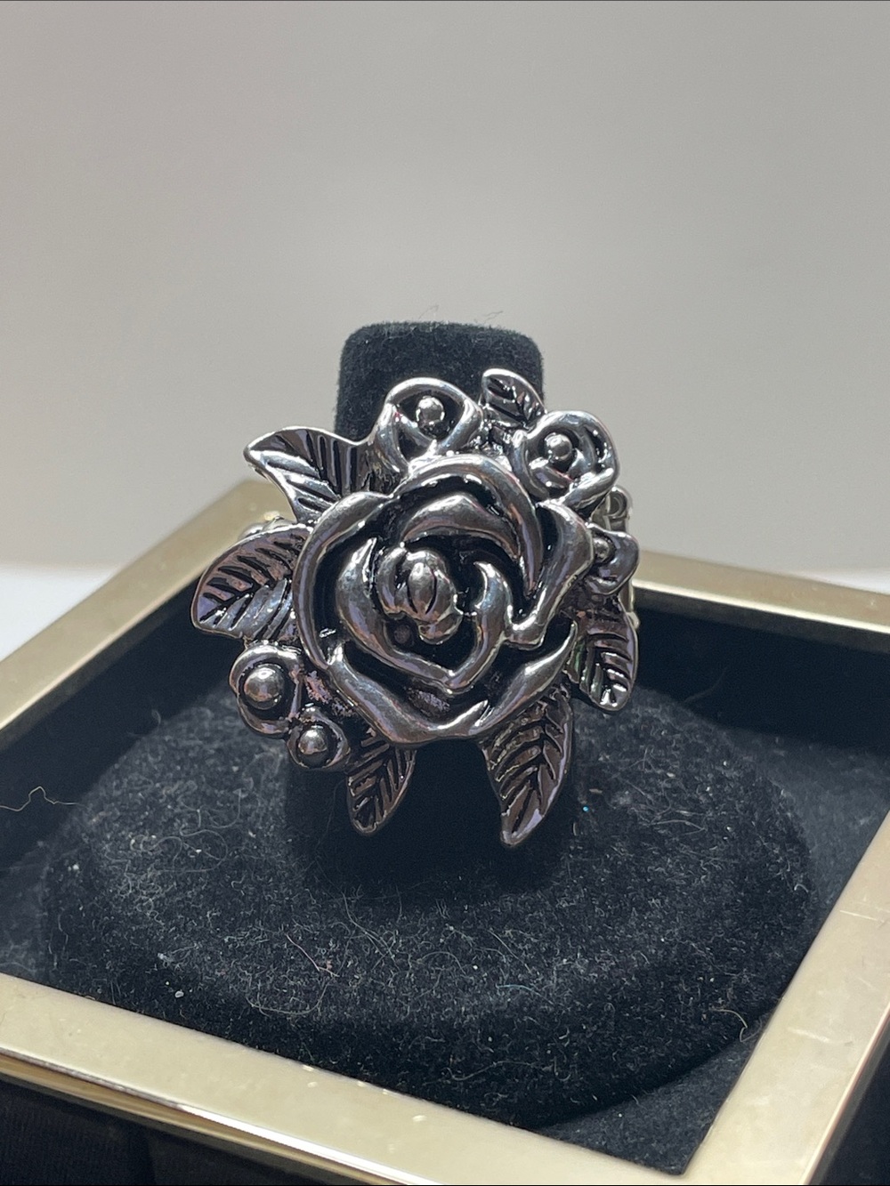 paparazzi Silver Rose Statement Ring